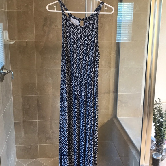Maxi Dress Never worn - Picture 1 of 4